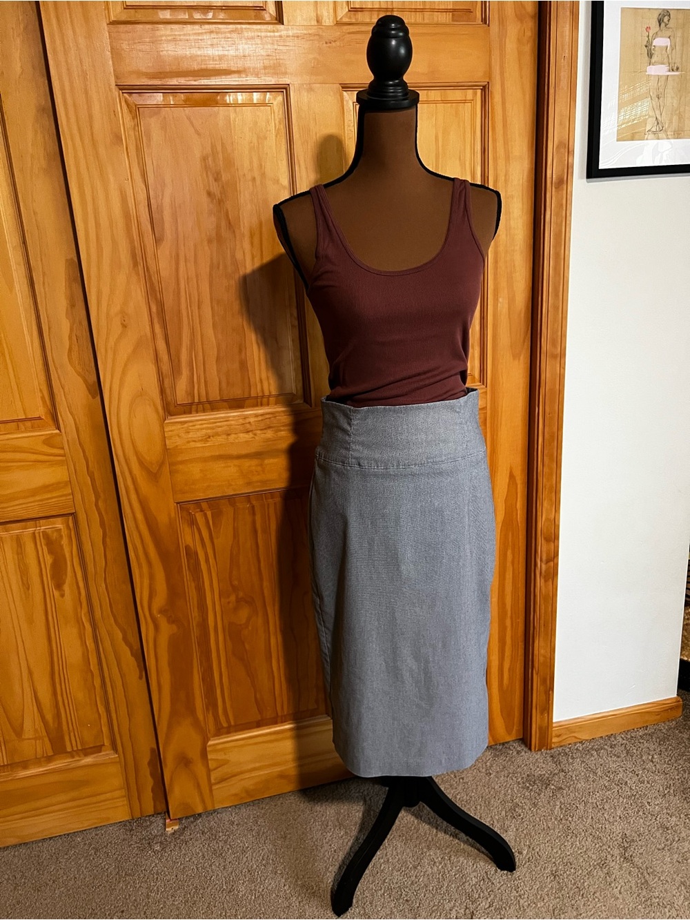 Classic Grey Pencil Skirt — Sleek Everyday Workwear